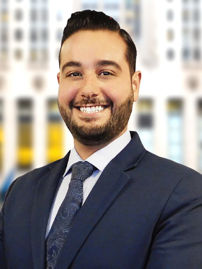 Yosef Arviv, Junior Partner at the Illinois Hammer Headshot